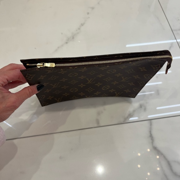 Louis Vuitton Monogram Canvas Poche Toilette - Picture 4 of 13